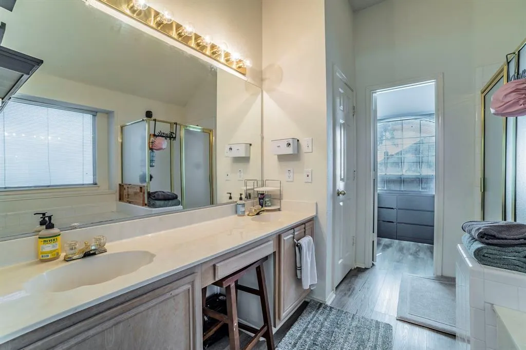 3841 Pine Valley Drive