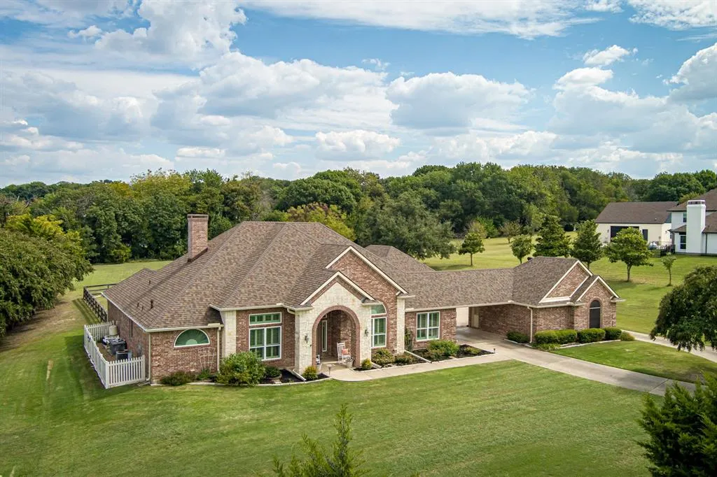 77 Trailridge Drive