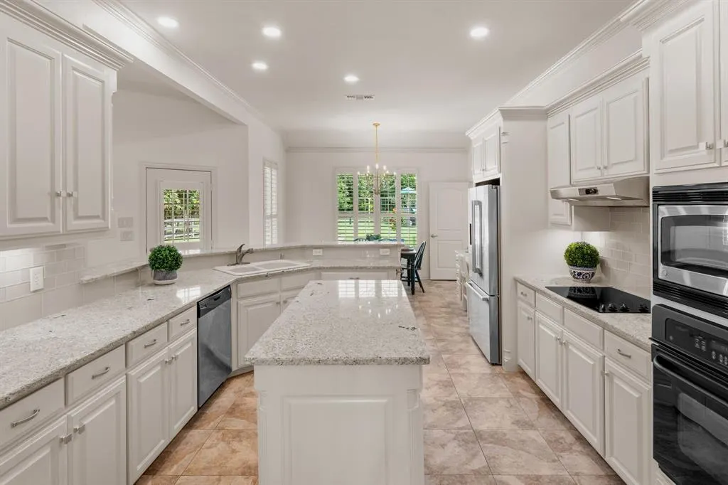 77 Trailridge Drive