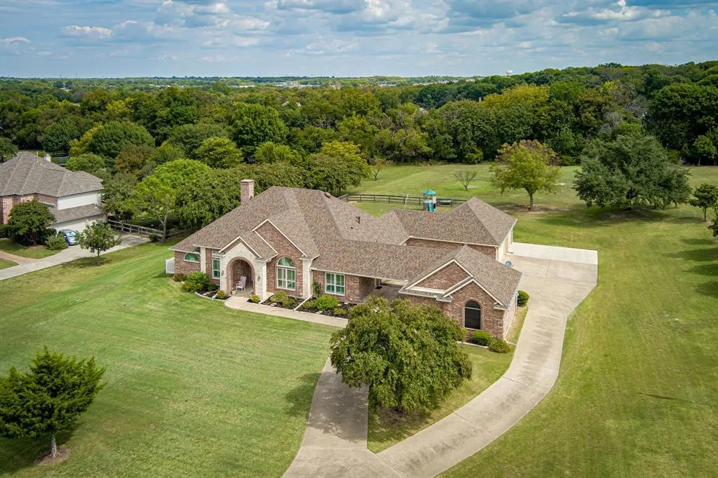 77 Trailridge Drive
