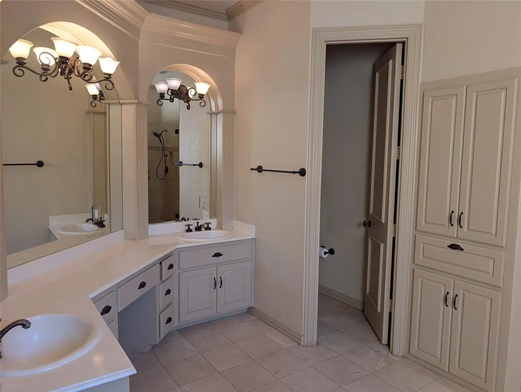 5013 Southern Hills Drive