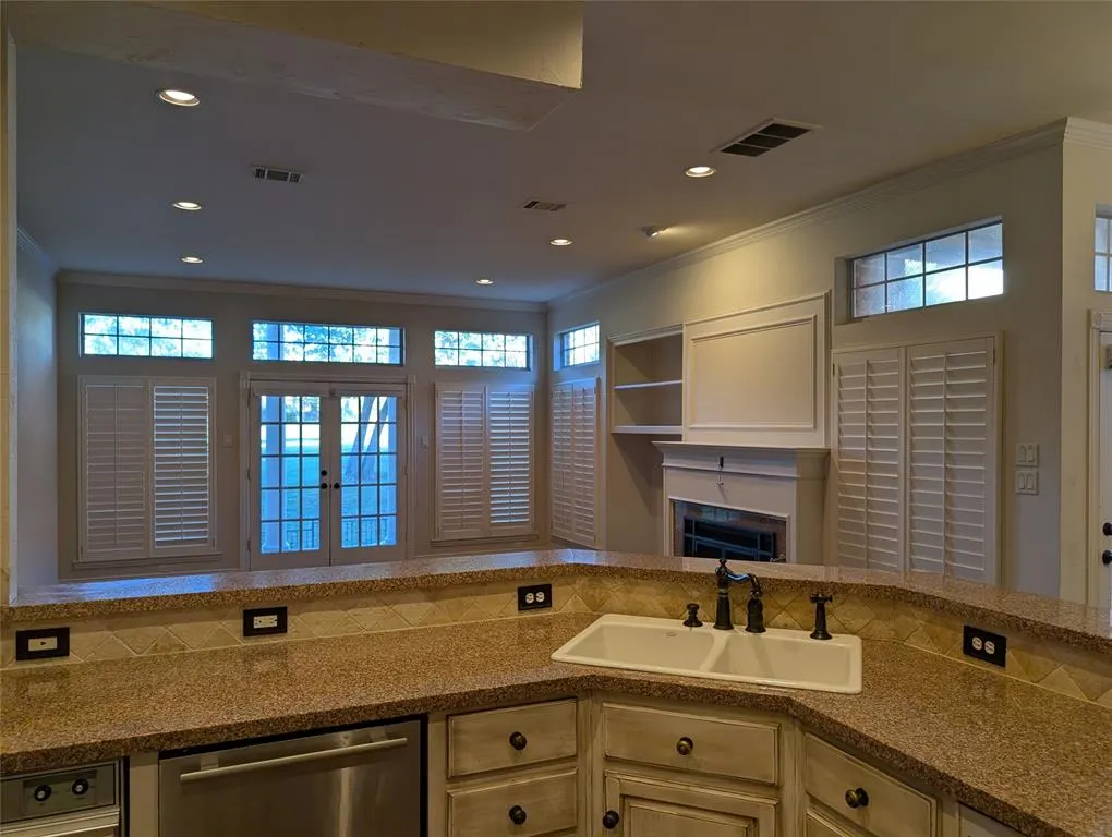 5013 Southern Hills Drive