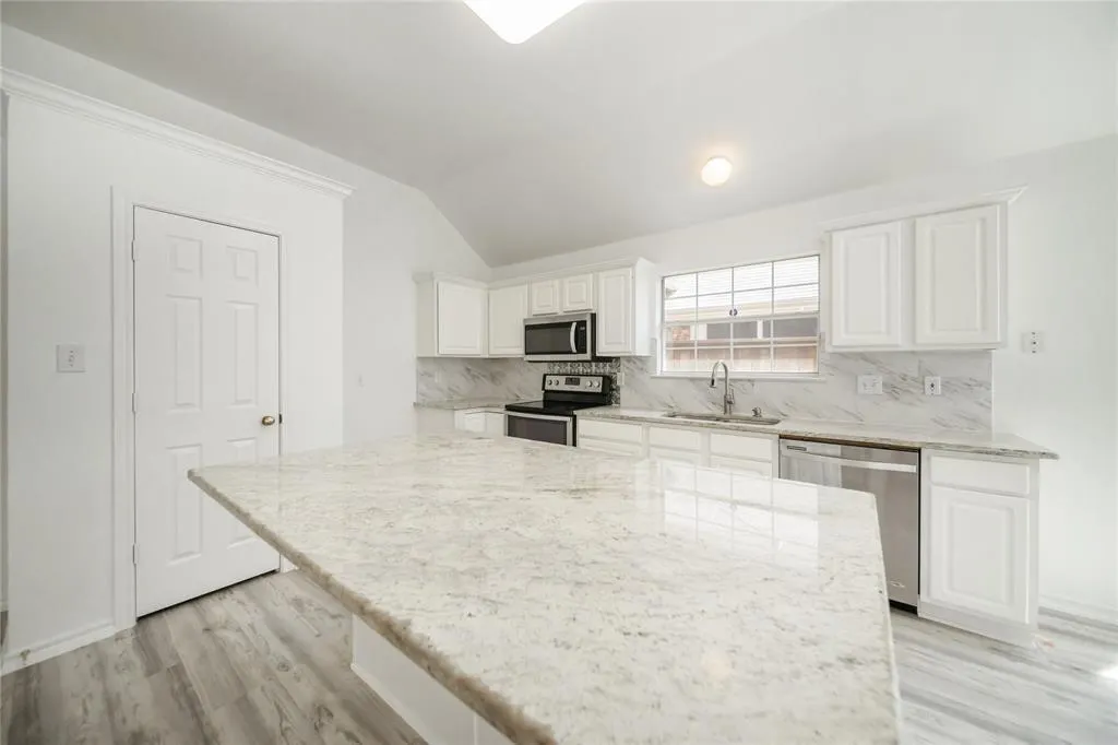 4824 Holly Berry Drive