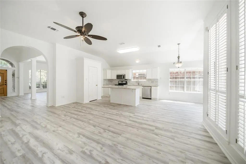 4824 Holly Berry Drive