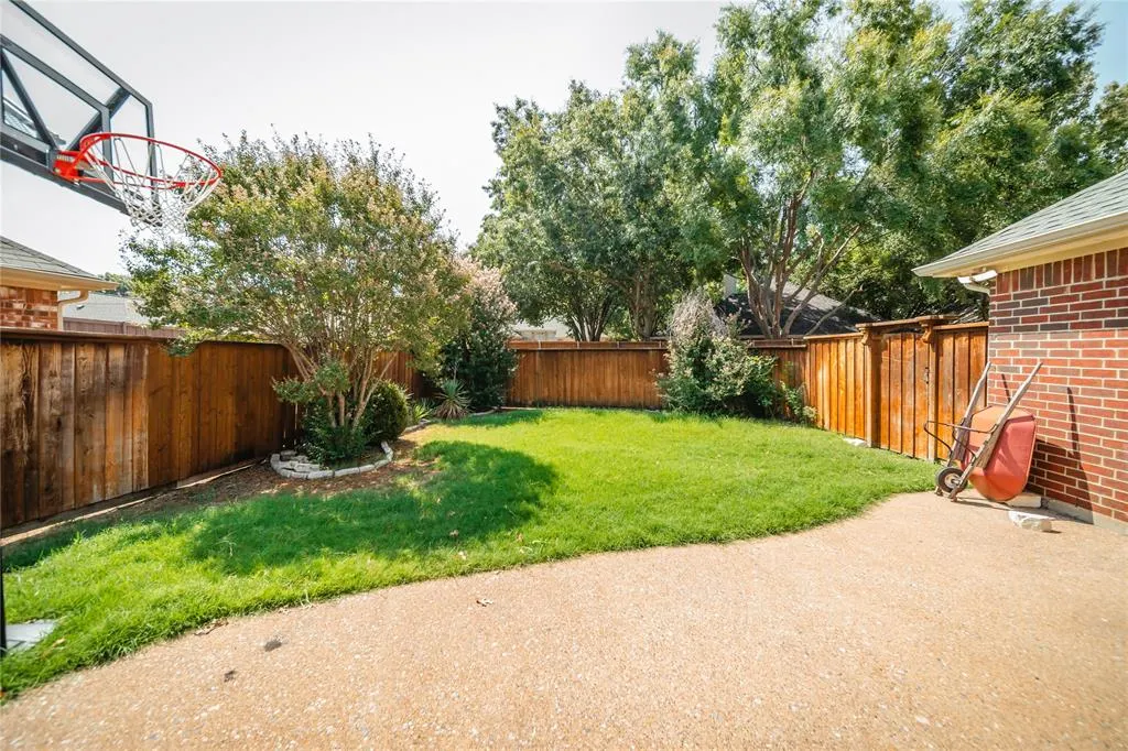 4824 Holly Berry Drive