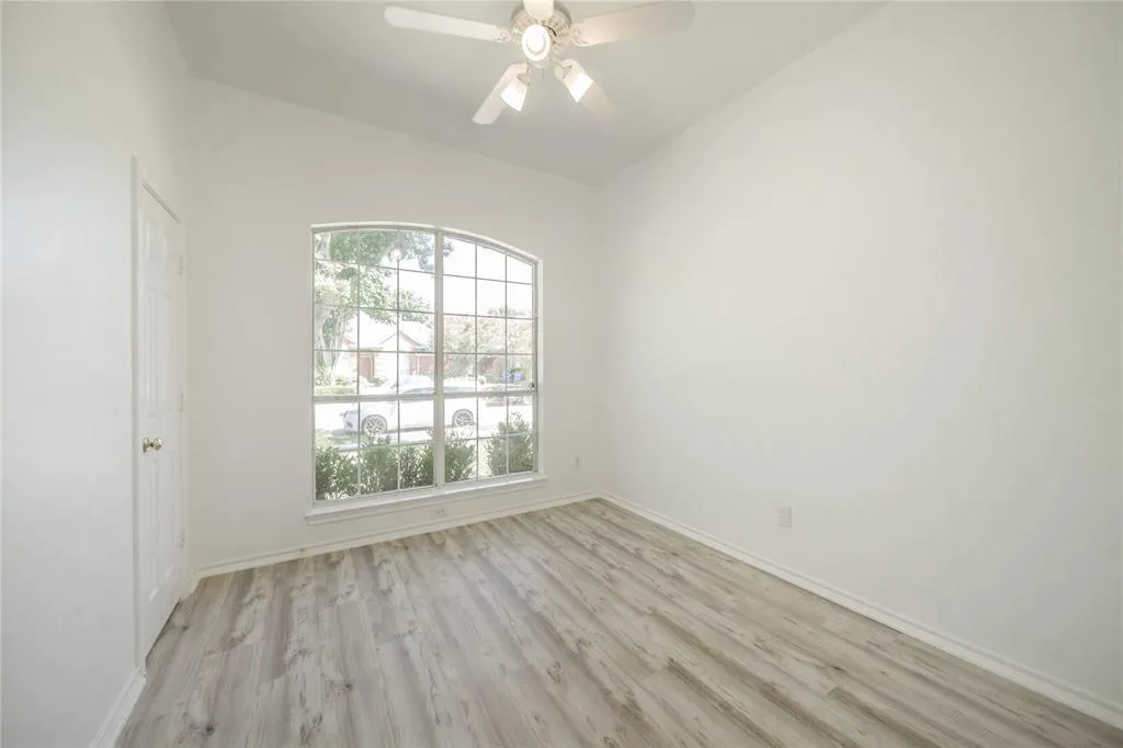 4824 Holly Berry Drive