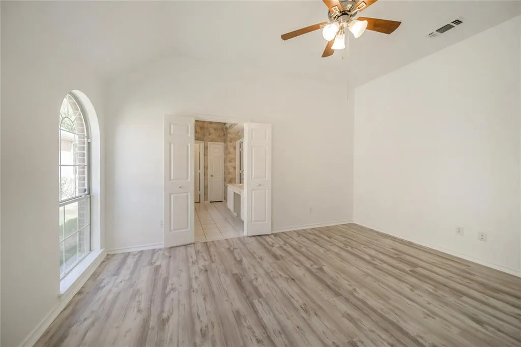 4824 Holly Berry Drive