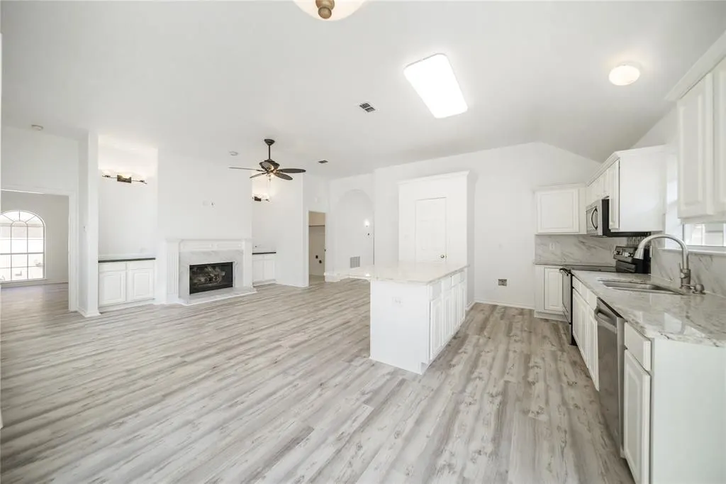4824 Holly Berry Drive