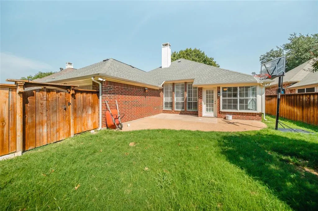 4824 Holly Berry Drive