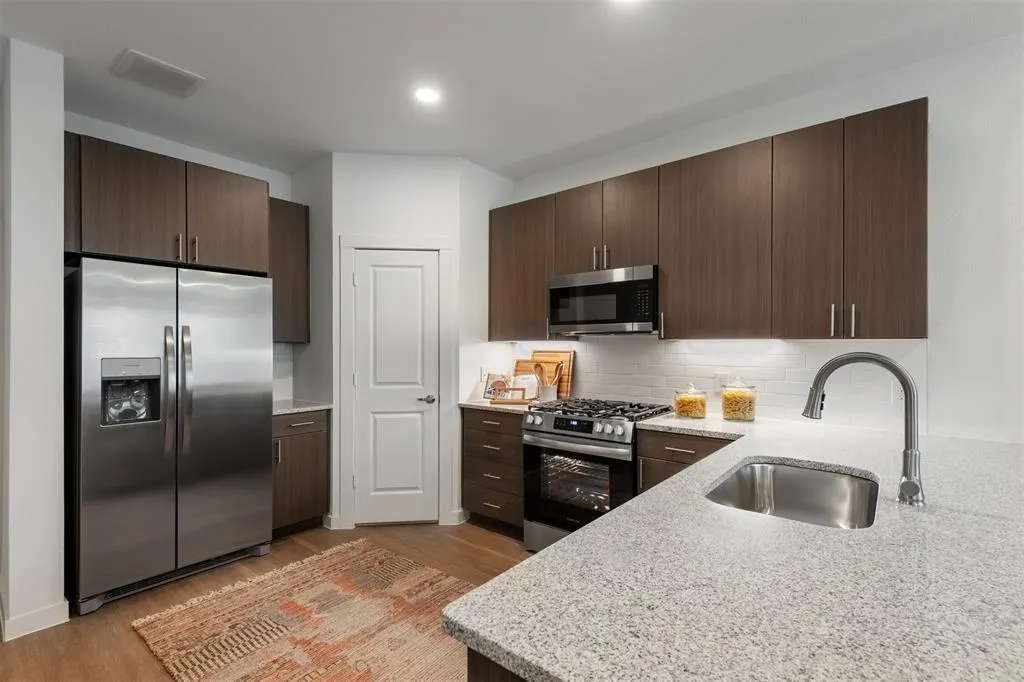 3901 James Pitts Drive, #25-1400