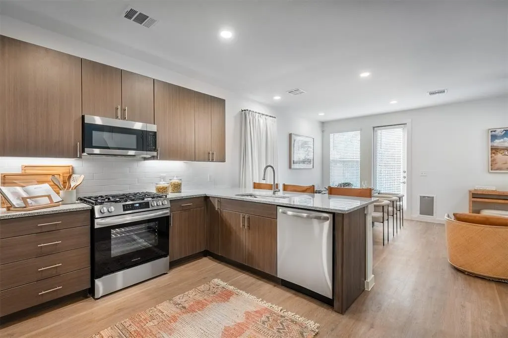 3901 James Pitts Drive, #25-1400