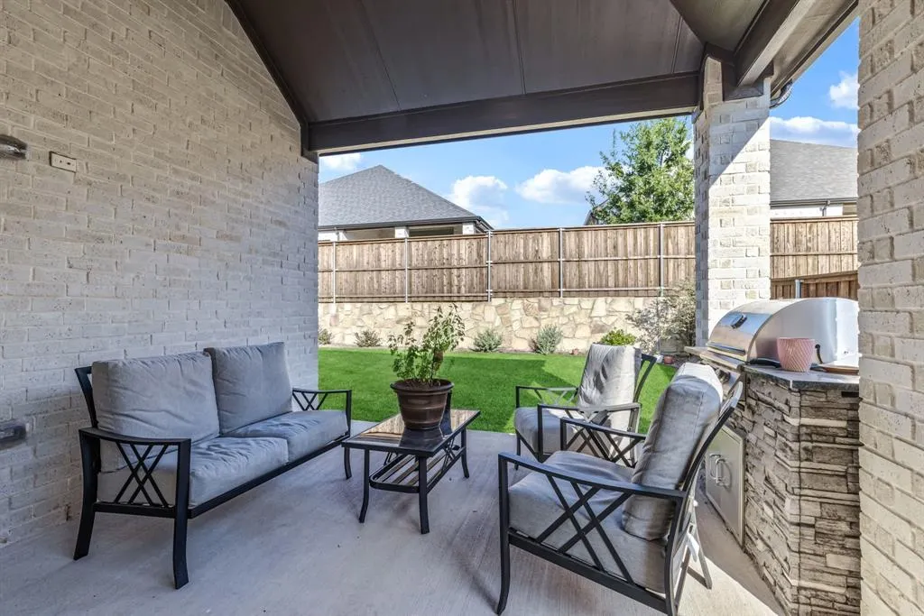 1302 Shorefront Drive