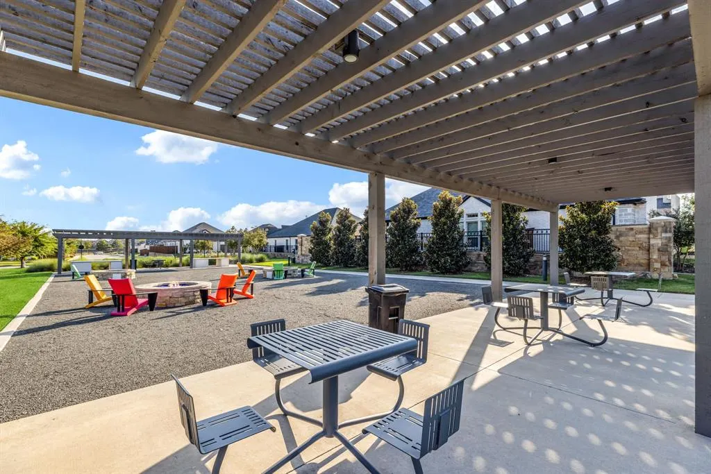 1302 Shorefront Drive