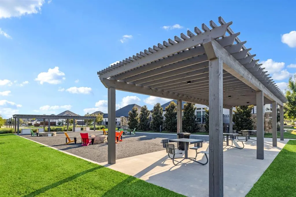 1302 Shorefront Drive