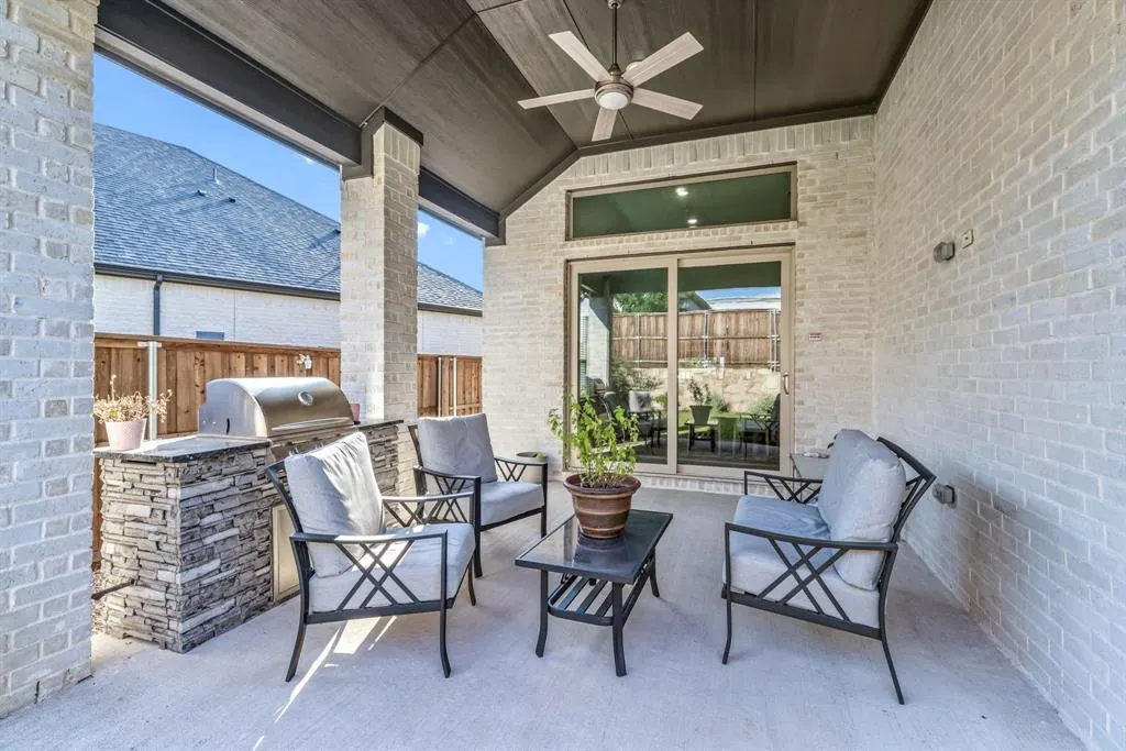 1302 Shorefront Drive