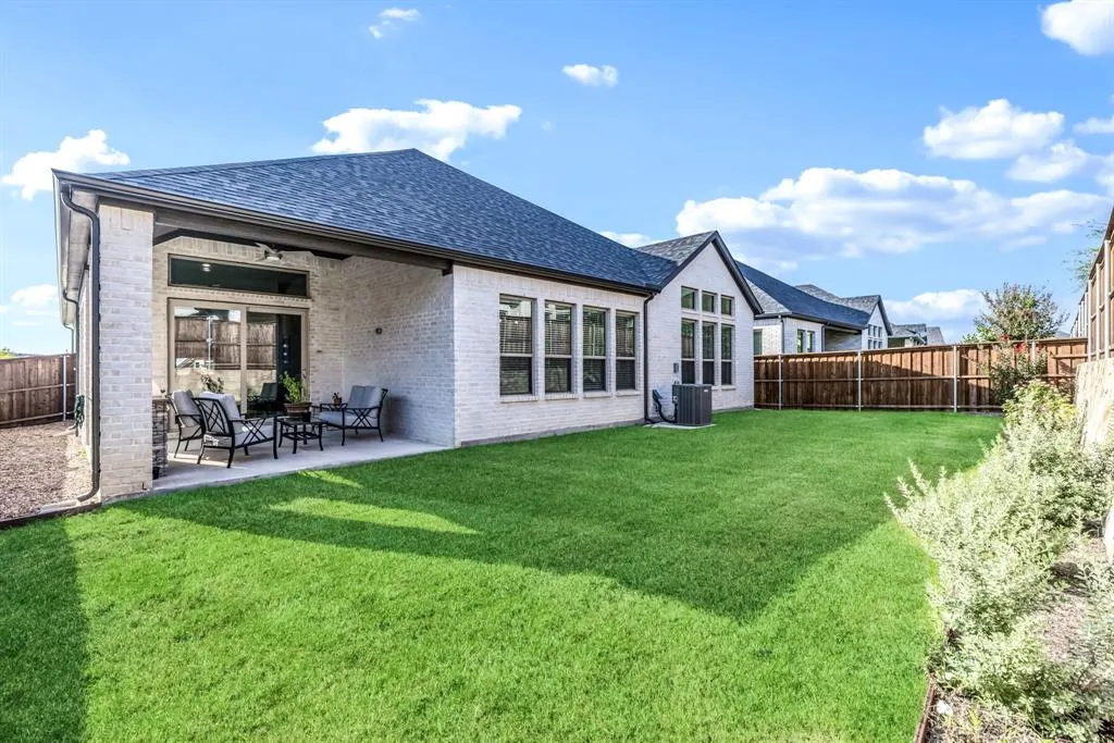 1302 Shorefront Drive