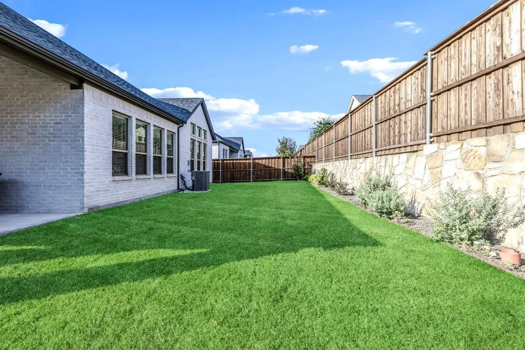 1302 Shorefront Drive