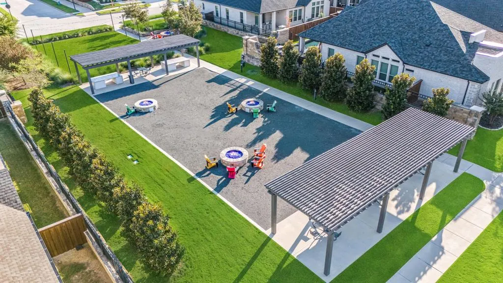 1302 Shorefront Drive