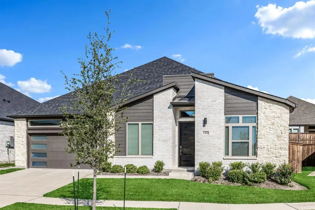 1302 Shorefront Drive