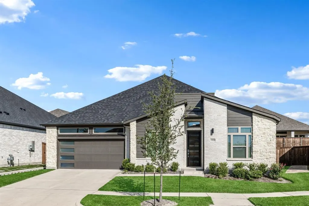 1302 Shorefront Drive