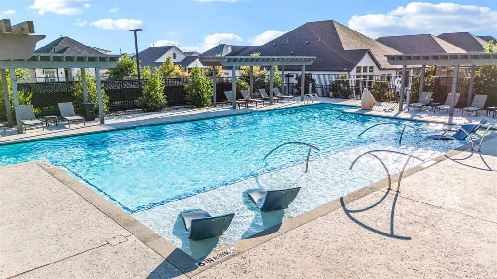 1302 Shorefront Drive