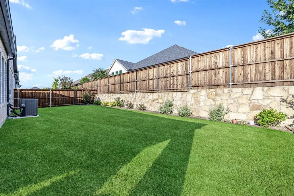 1302 Shorefront Drive