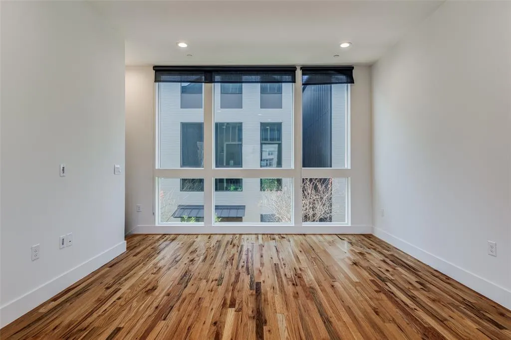 4426 Cabell Drive, #1306