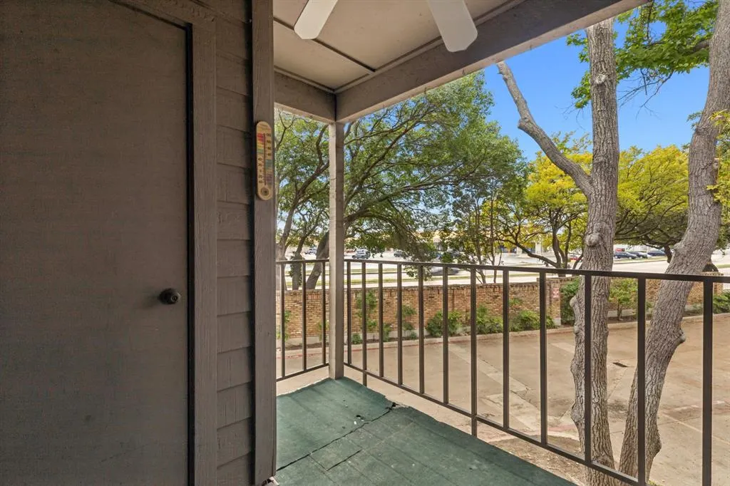 15221 Berry Trail, #1302