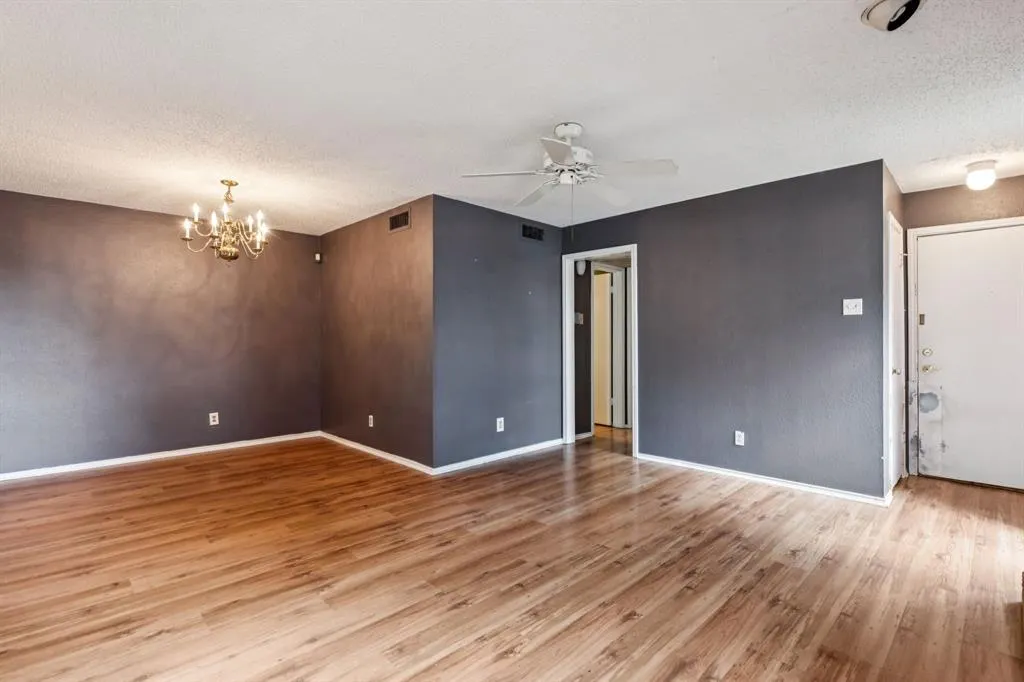 15221 Berry Trail, #1302