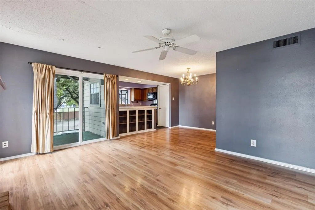15221 Berry Trail, #1302