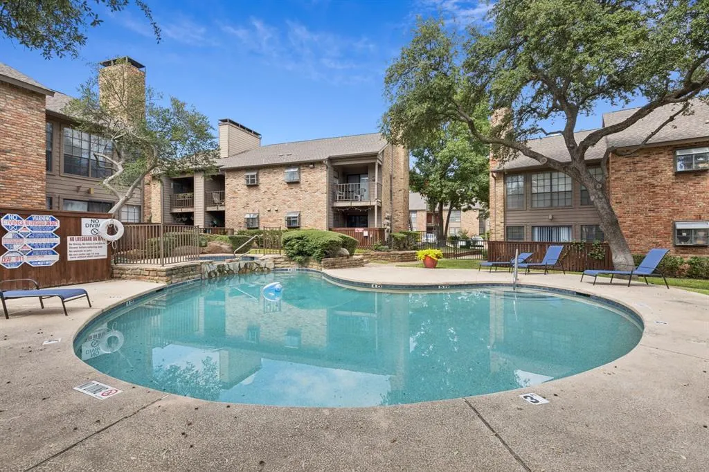 15221 Berry Trail, #1302