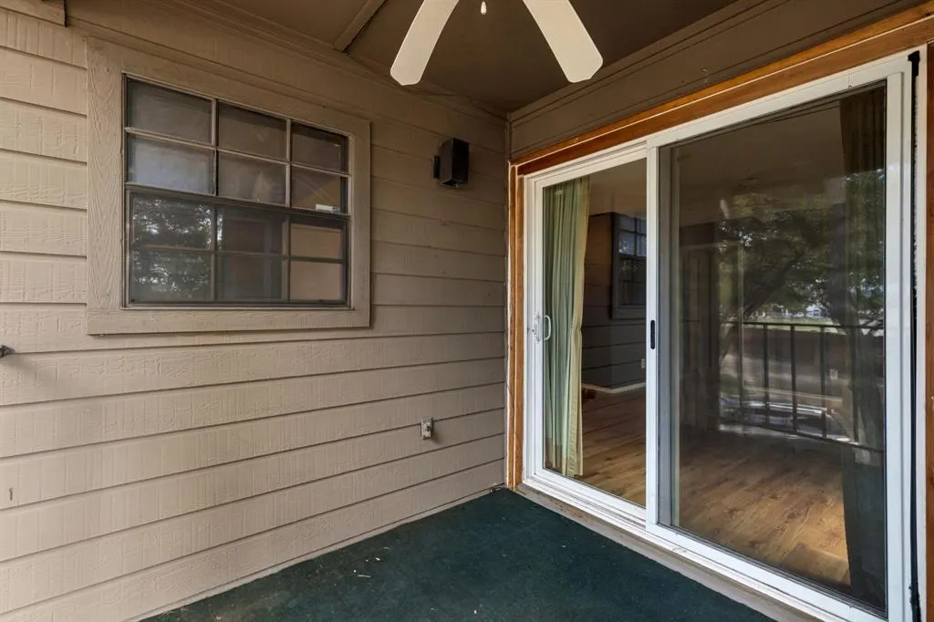 15221 Berry Trail, #1302