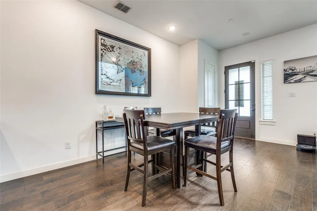 7245 Sprangletop Street