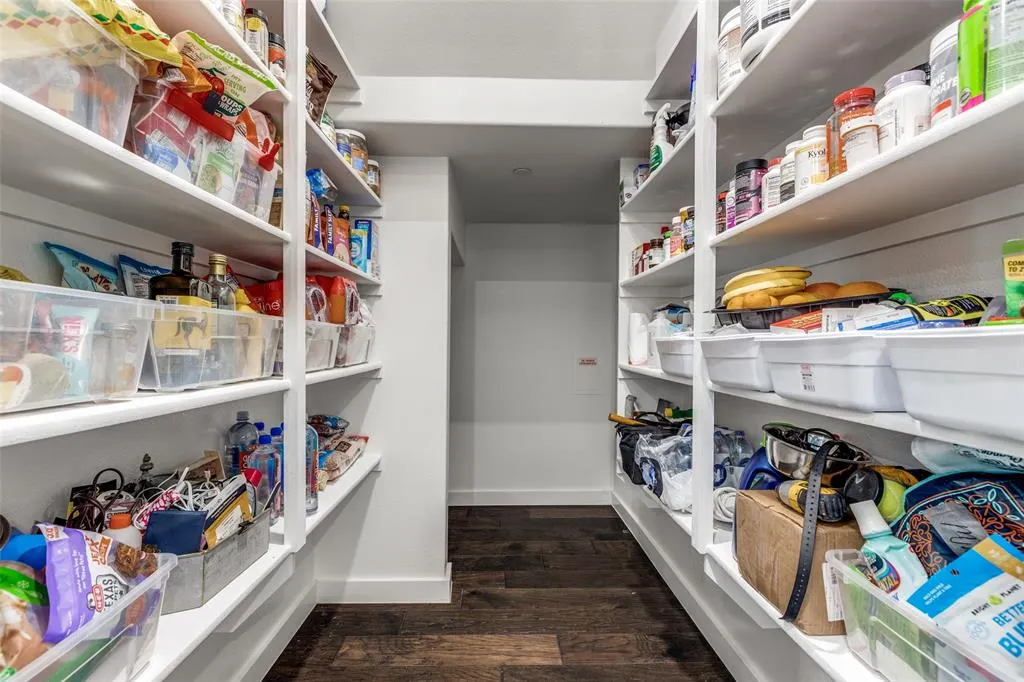 7245 Sprangletop Street