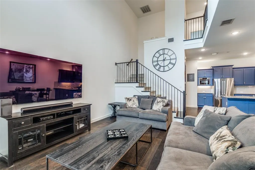 7245 Sprangletop Street