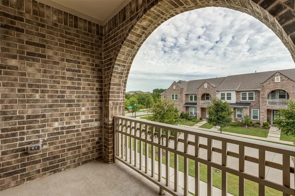 7245 Sprangletop Street