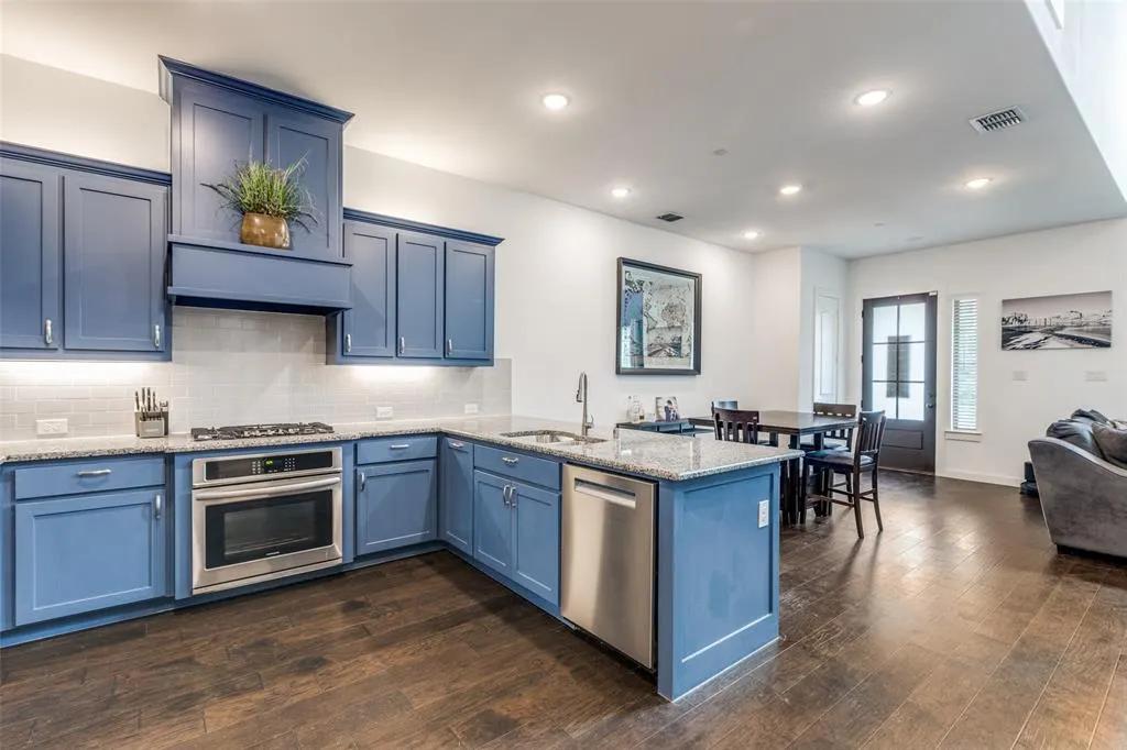 7245 Sprangletop Street