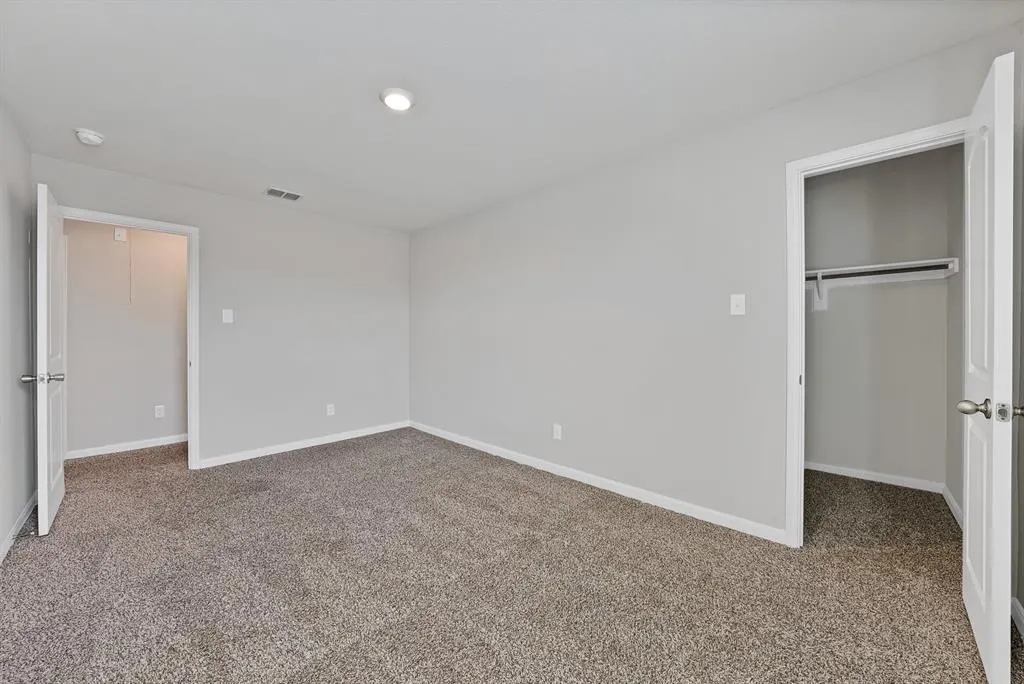 2121 Yarbrough Drive