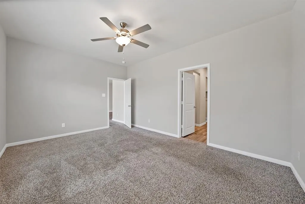 2121 Yarbrough Drive