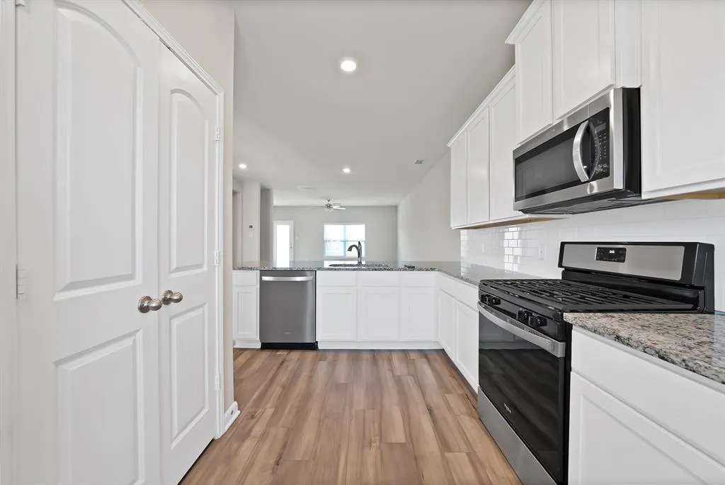 2121 Yarbrough Drive