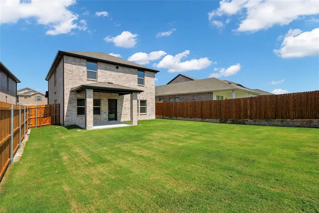 421 Willet Drive
