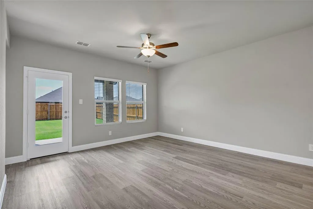 421 Willet Drive