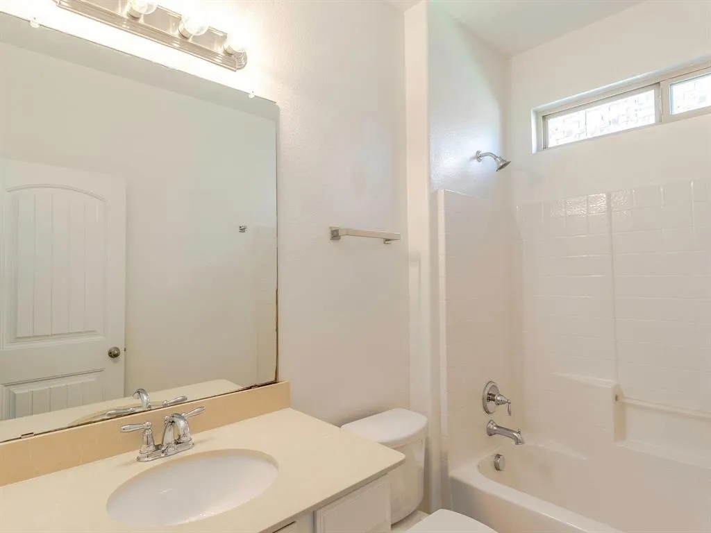 1700 Meadow Trail Lane