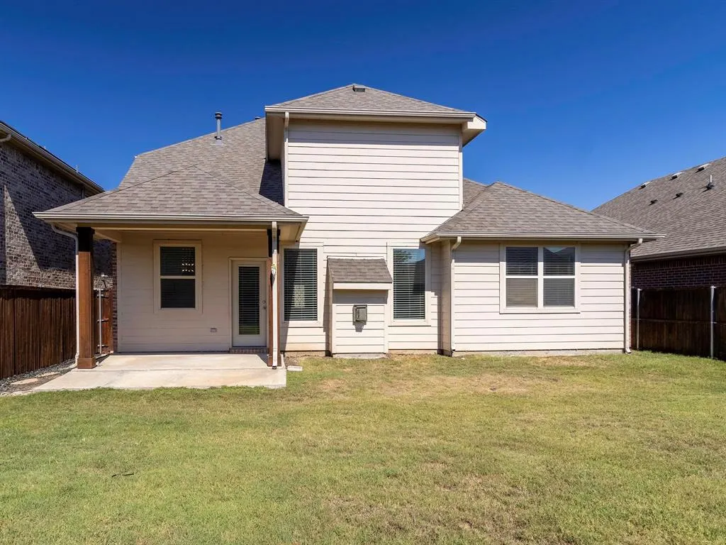 1700 Meadow Trail Lane