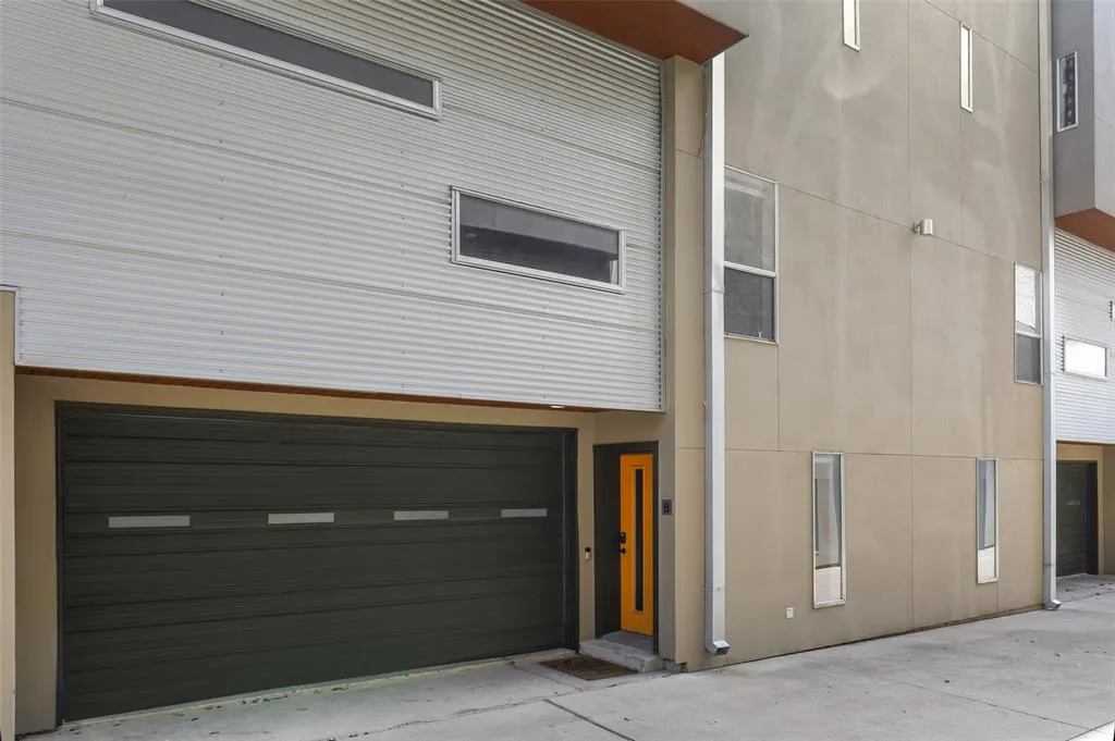 5205 Capitol Avenue, #8