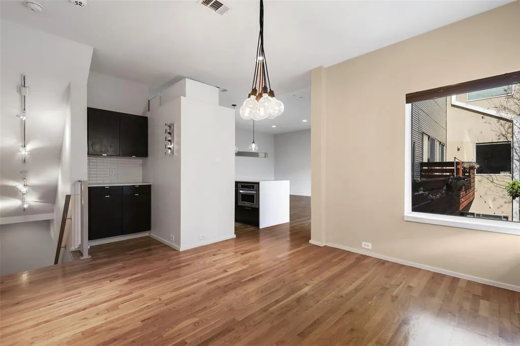 5205 Capitol Avenue, #8