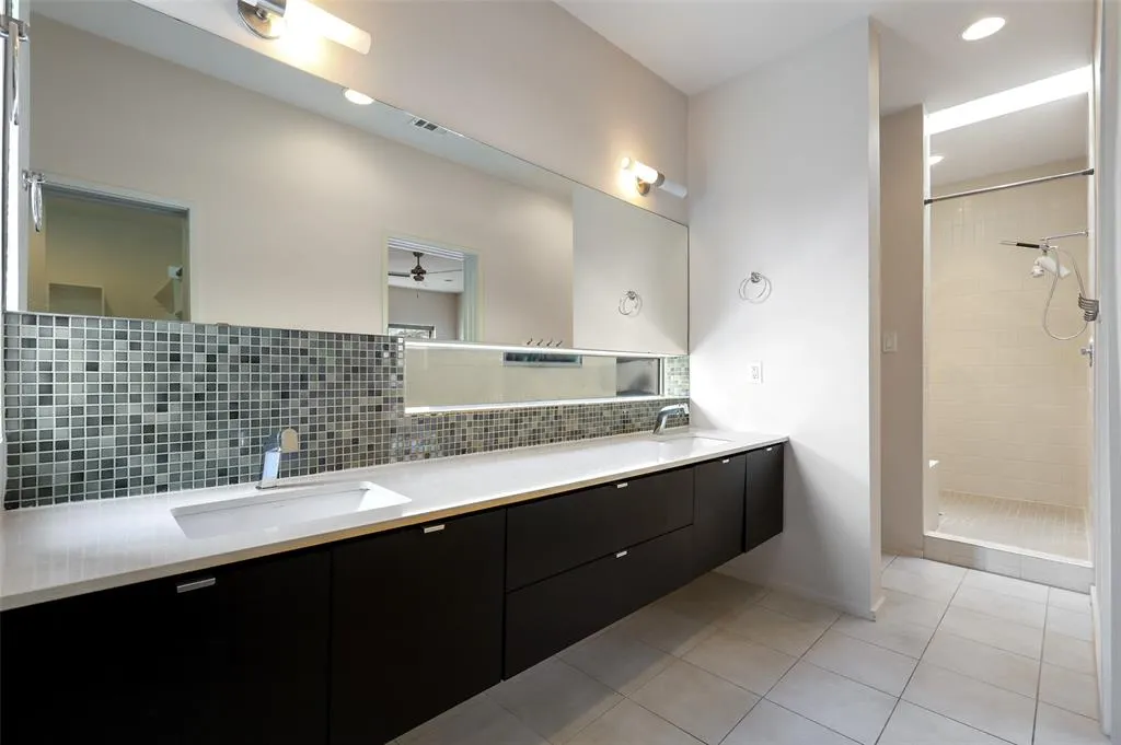 5205 Capitol Avenue, #8