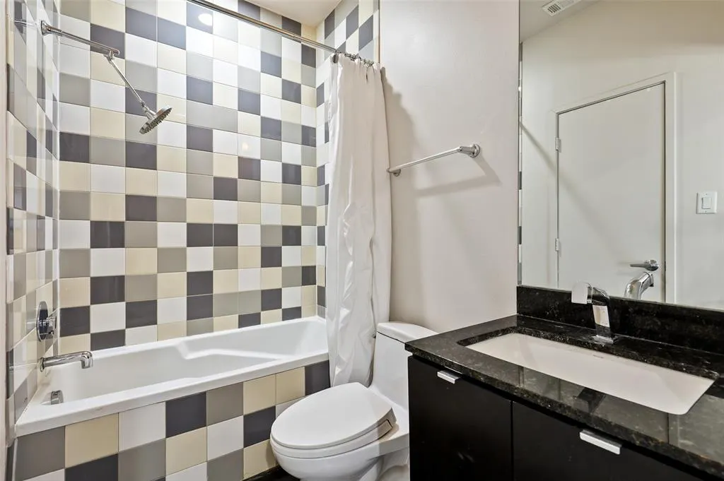 5205 Capitol Avenue, #8