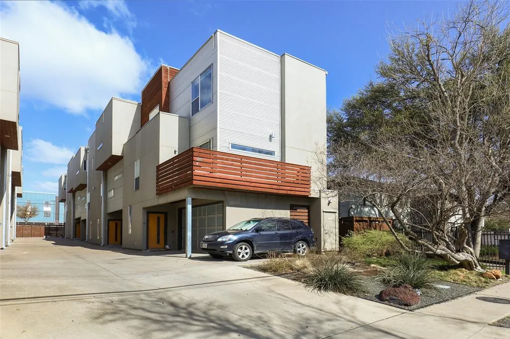 5205 Capitol Avenue, #8