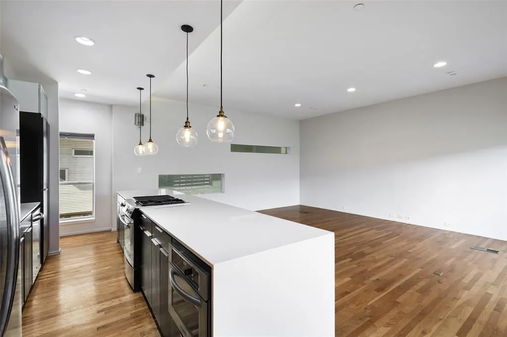 5205 Capitol Avenue, #8
